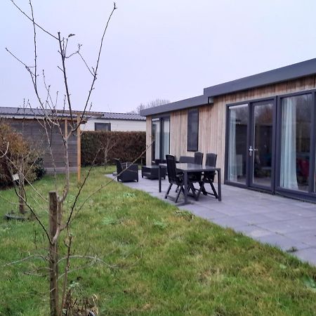 Luxe 5 Persoons Bungalow Op Rustig Vakantiepark Nabij Leeuwarden Dronrijp Esterno foto