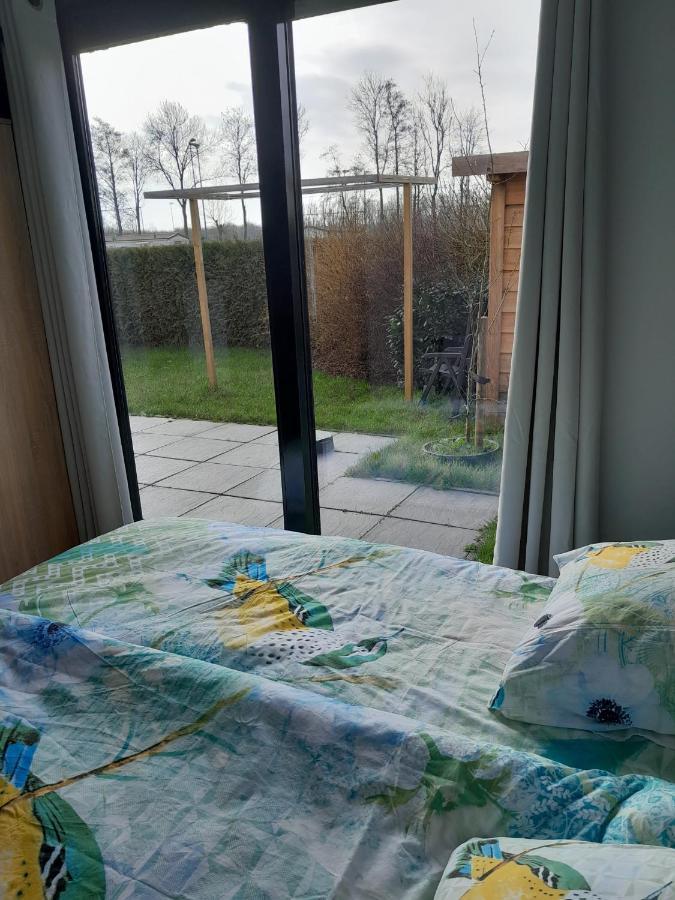 Luxe 5 Persoons Bungalow Op Rustig Vakantiepark Nabij Leeuwarden Dronrijp Esterno foto