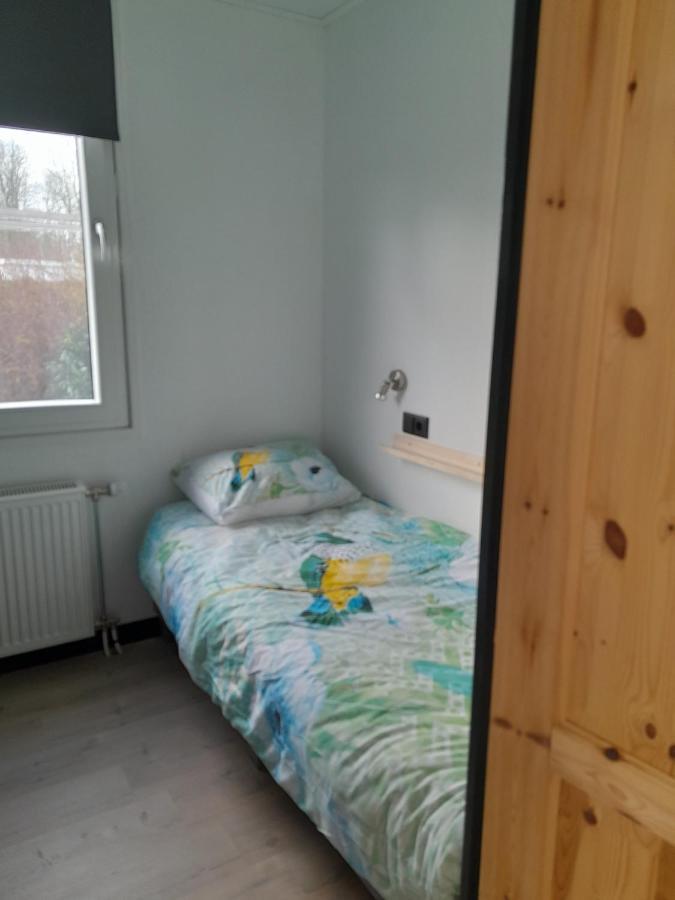 Luxe 5 Persoons Bungalow Op Rustig Vakantiepark Nabij Leeuwarden Dronrijp Esterno foto